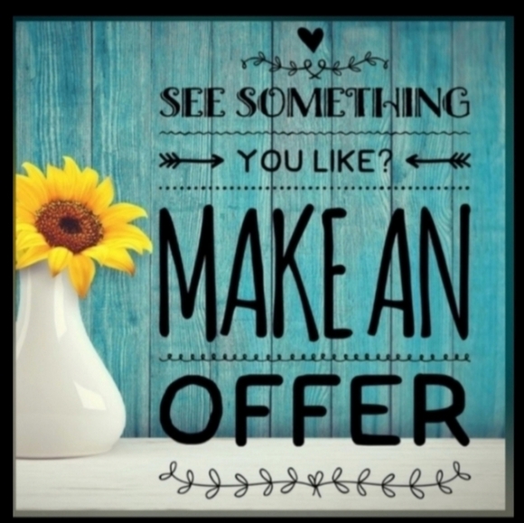 CeCe Black Blouse with Pink Floral Sleeves. Excellent Condition NWOT Size XL - Picture 3 of 12